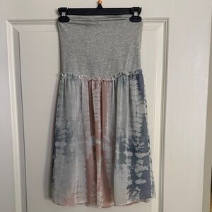 Kimchi Blue Gray and Multicolor Strapless Dress